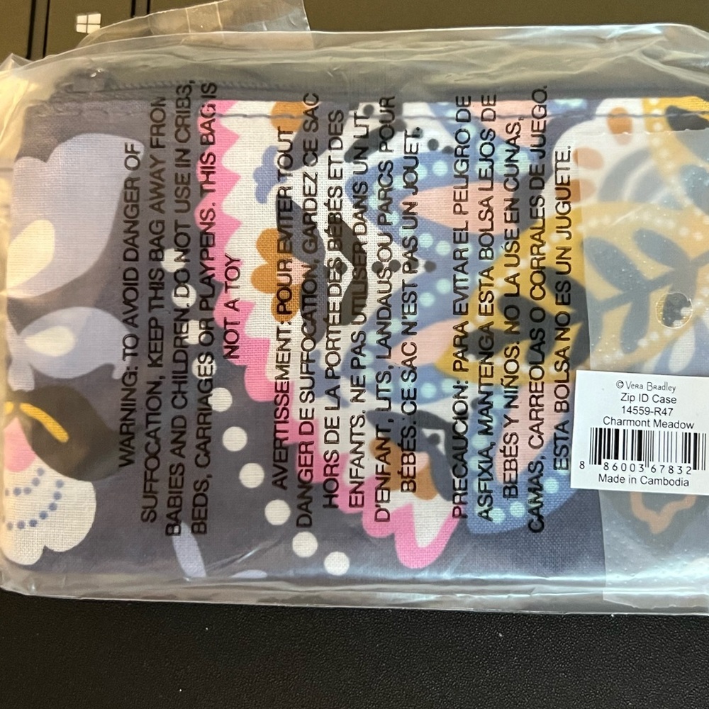 Vera Bradley Signature Cotton Zip ID Case Charmont Meadow NWT DISCONTINUED